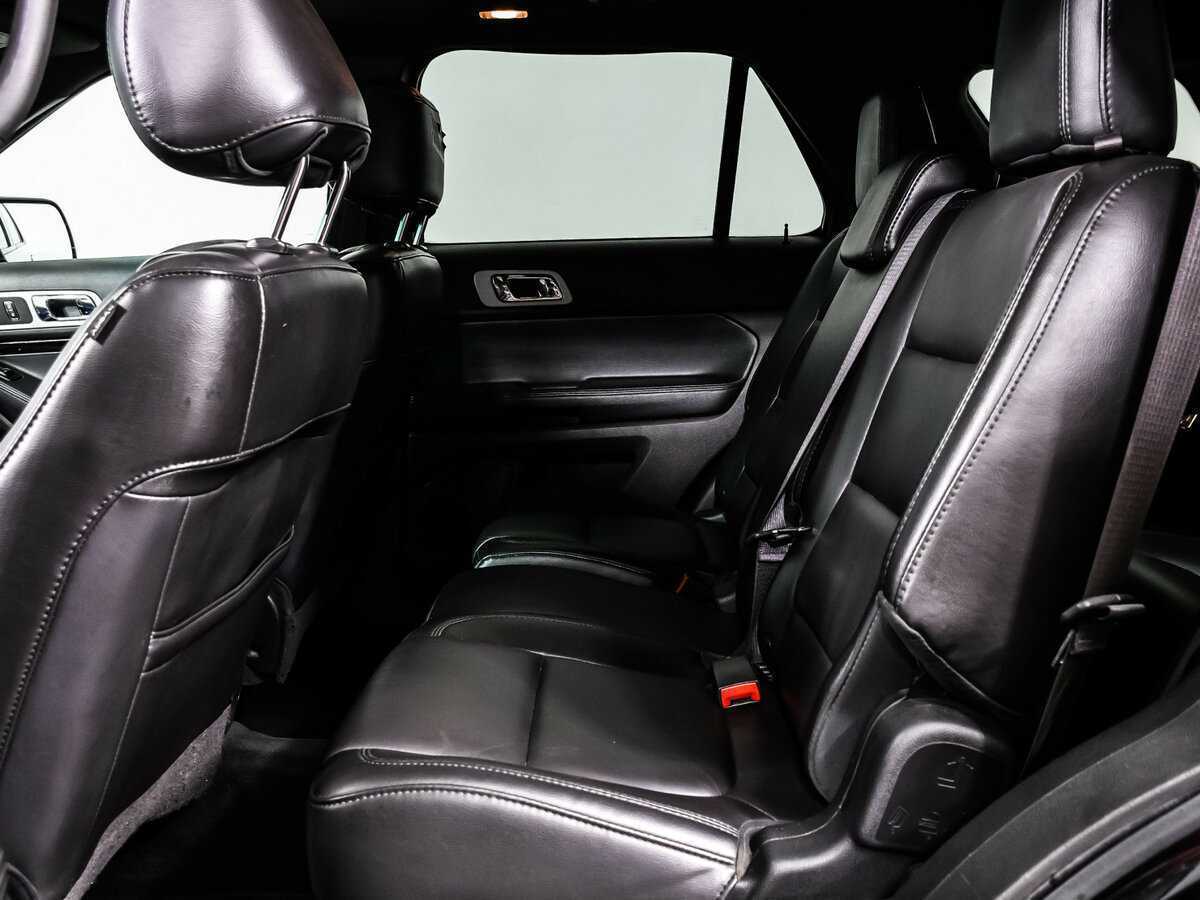 Купить Ford Explorer с пробегом. Фото: #11