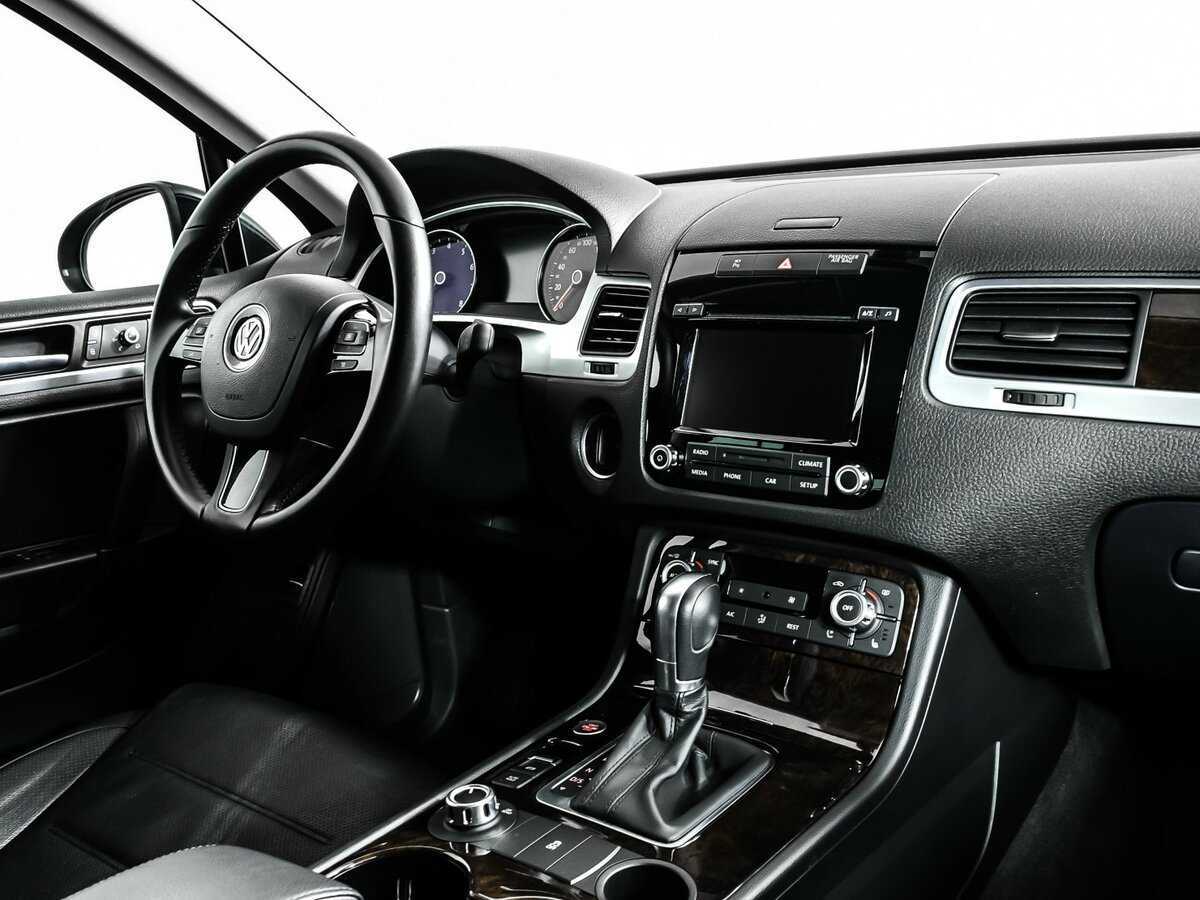 Купить Volkswagen Touareg с пробегом. Фото: #8