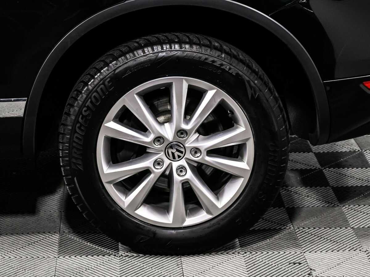 Купить Volkswagen Touareg с пробегом. Фото: #15