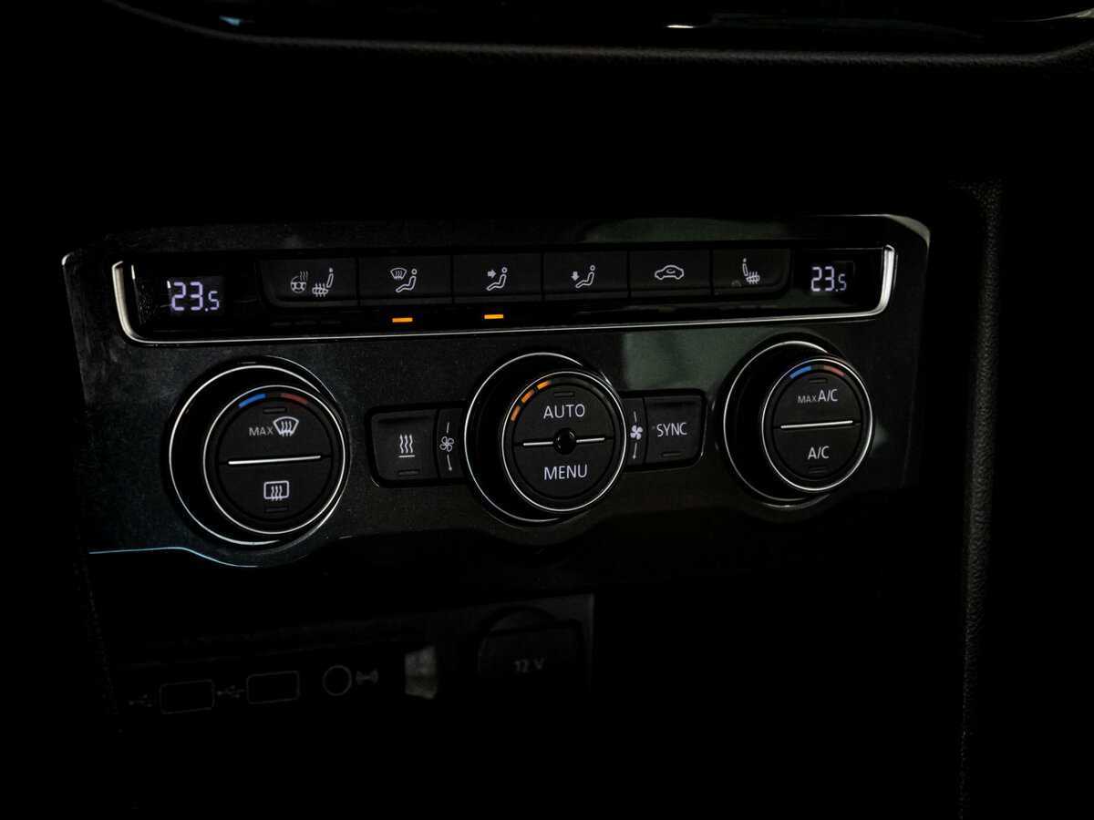 Купить Volkswagen Tiguan с пробегом. Фото: #17