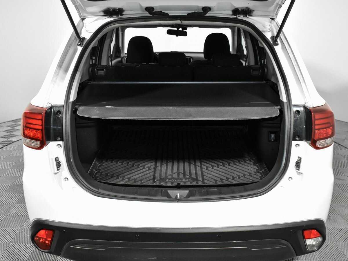 Купить Mitsubishi Outlander с пробегом. Фото: #19