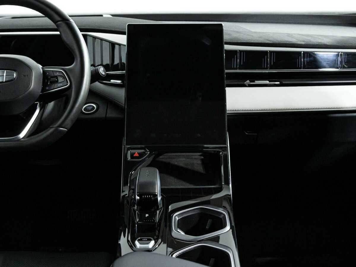 Купить Geely Atlas с пробегом. Фото: #13