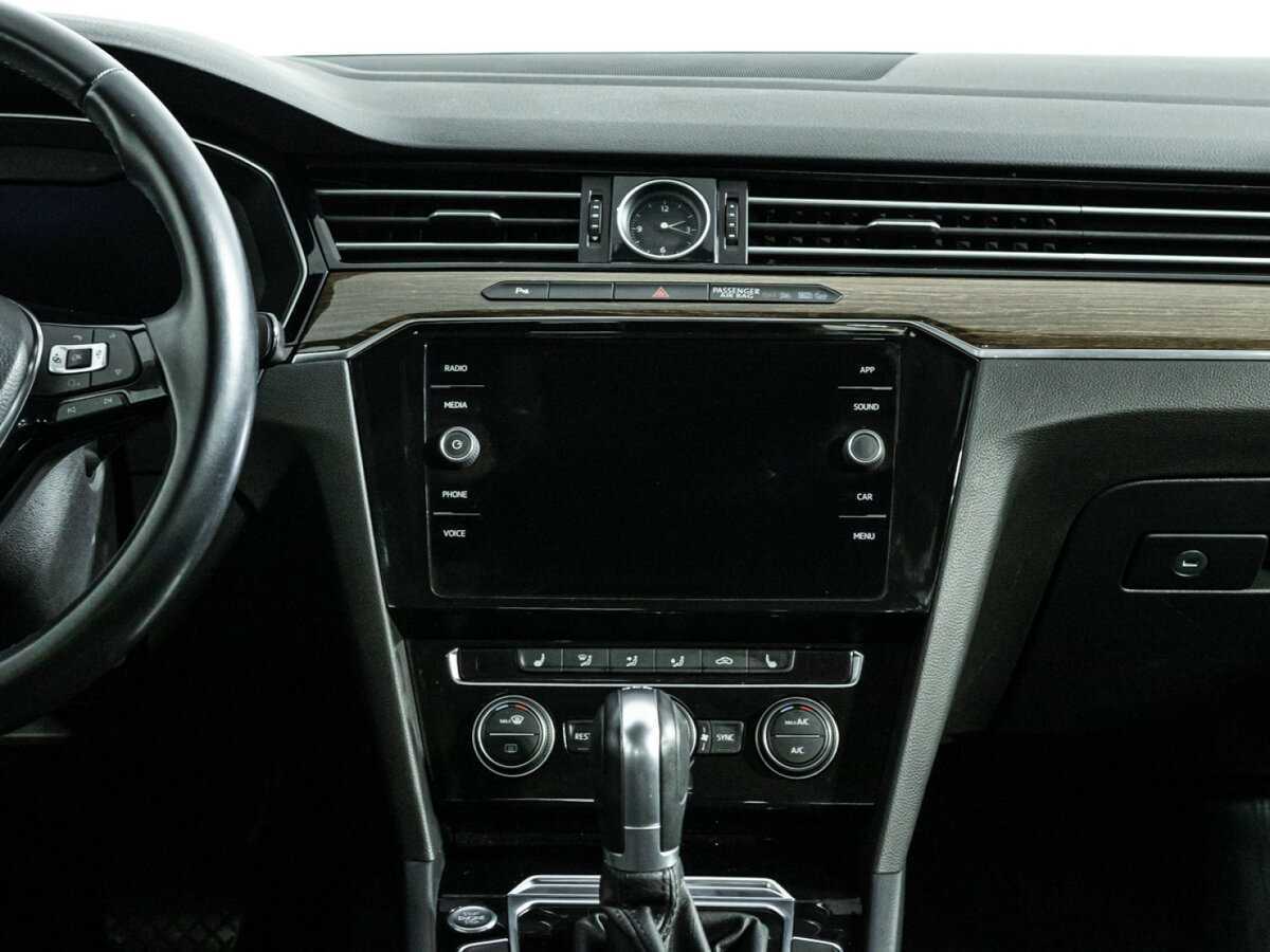 Купить Volkswagen Passat с пробегом. Фото: #13