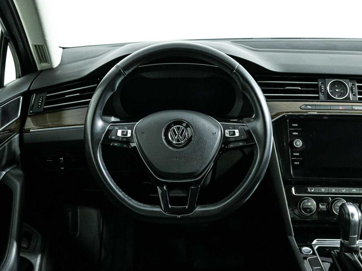 Купить Volkswagen Passat с пробегом. Фото: #19