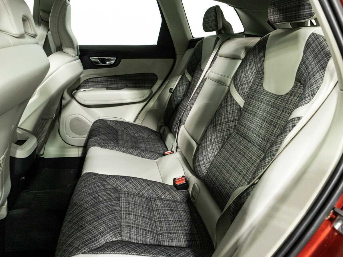 Купить Volvo XC60 с пробегом. Фото: #9