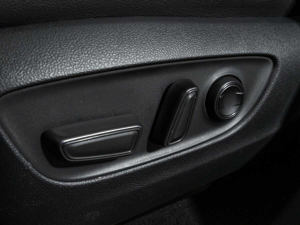 Купить Toyota RAV4 с пробегом. Фото: #15