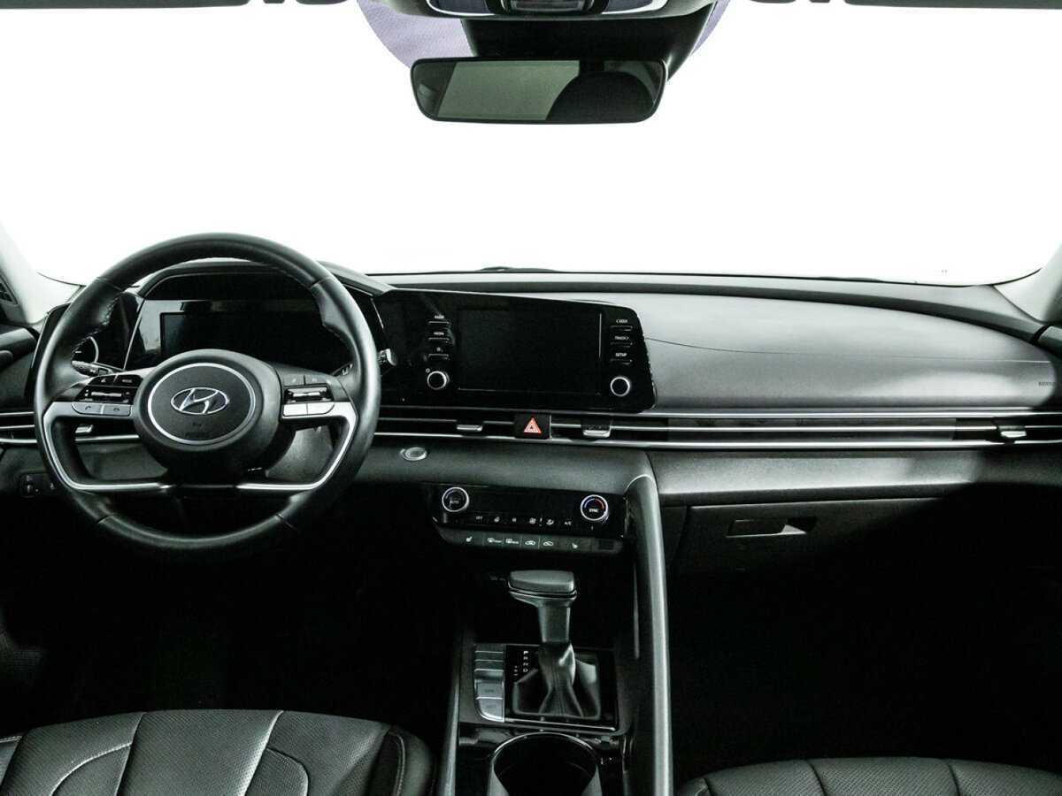 Купить Hyundai Elantra с пробегом. Фото: #12