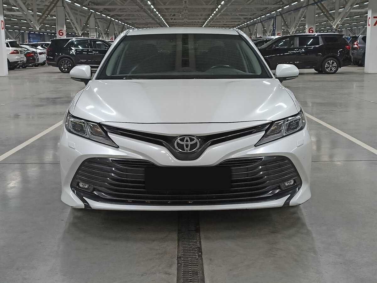 Купить Toyota Camry с пробегом. Фото: #1