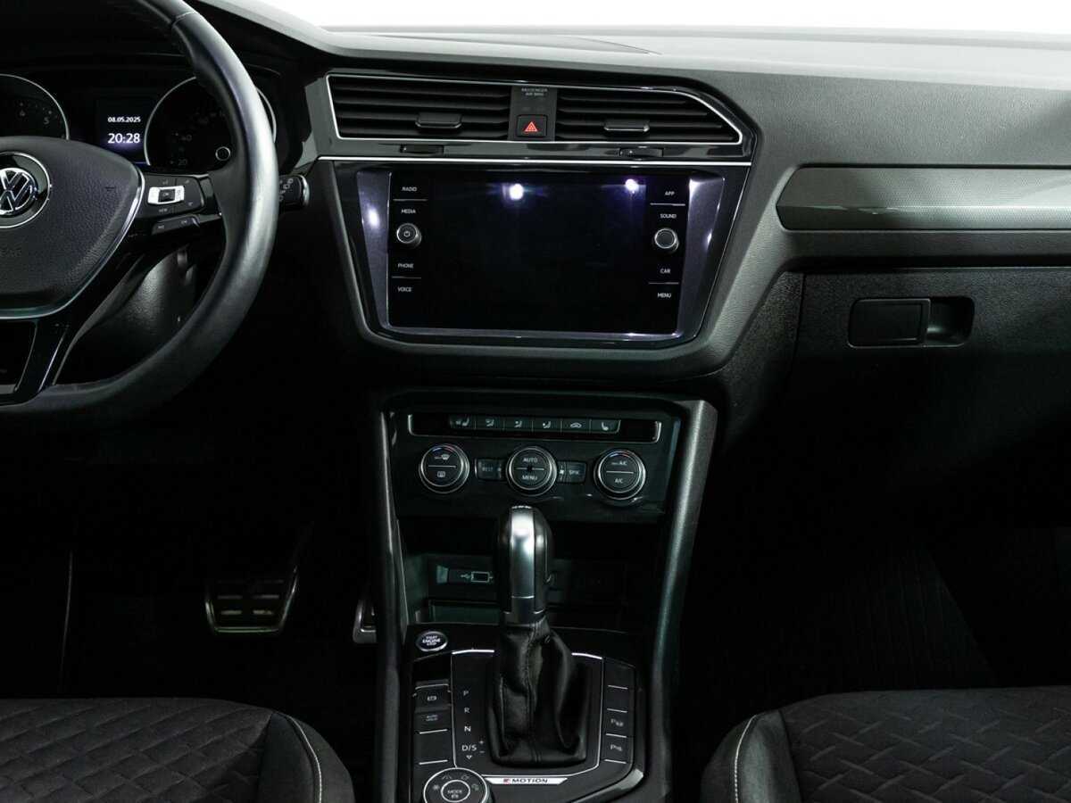 Купить Volkswagen Tiguan с пробегом. Фото: #13
