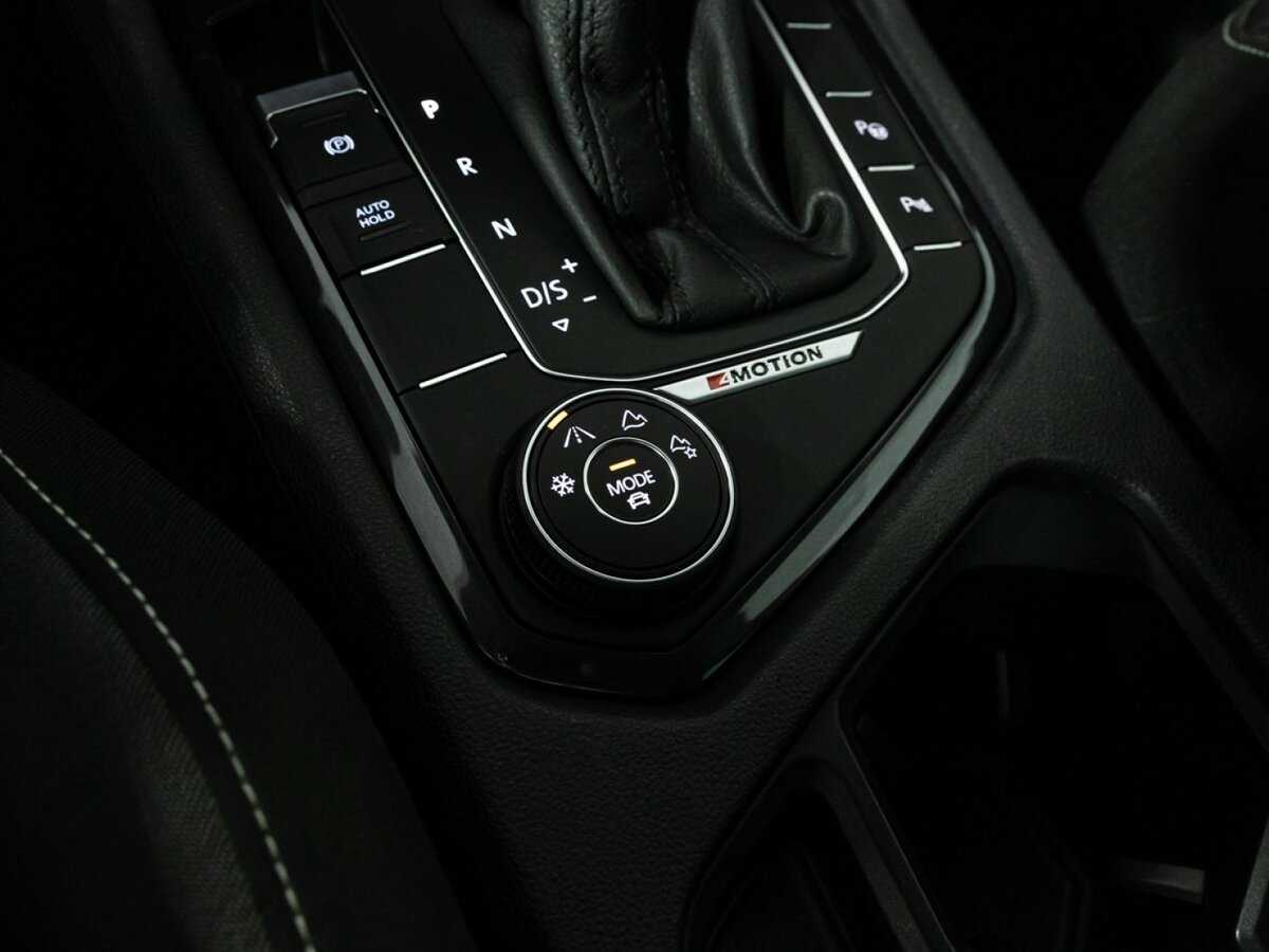 Купить Volkswagen Tiguan с пробегом. Фото: #20