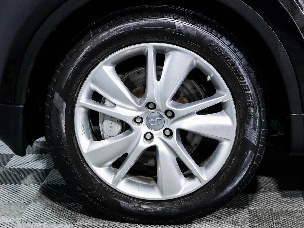 Купить Infiniti FX с пробегом. Фото: #9