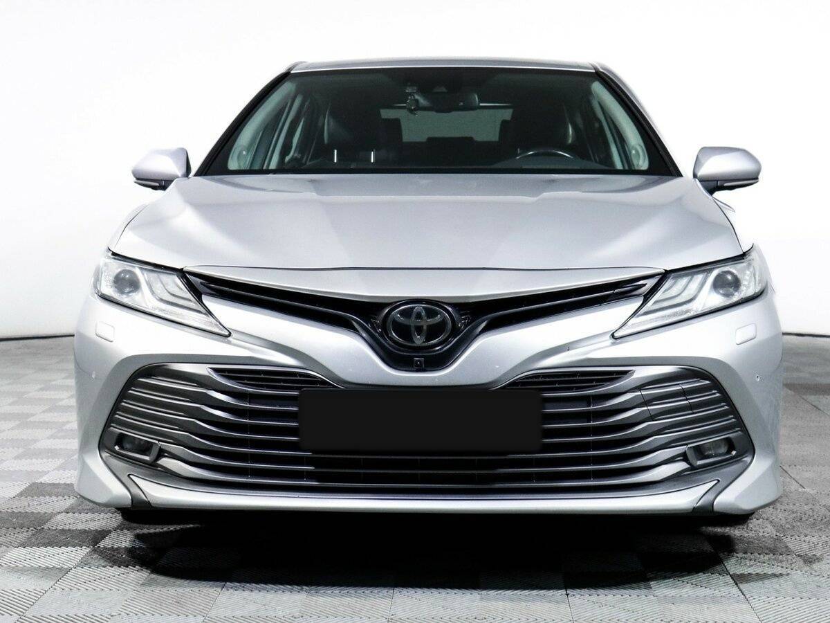 Купить Toyota Camry с пробегом. Фото: #1