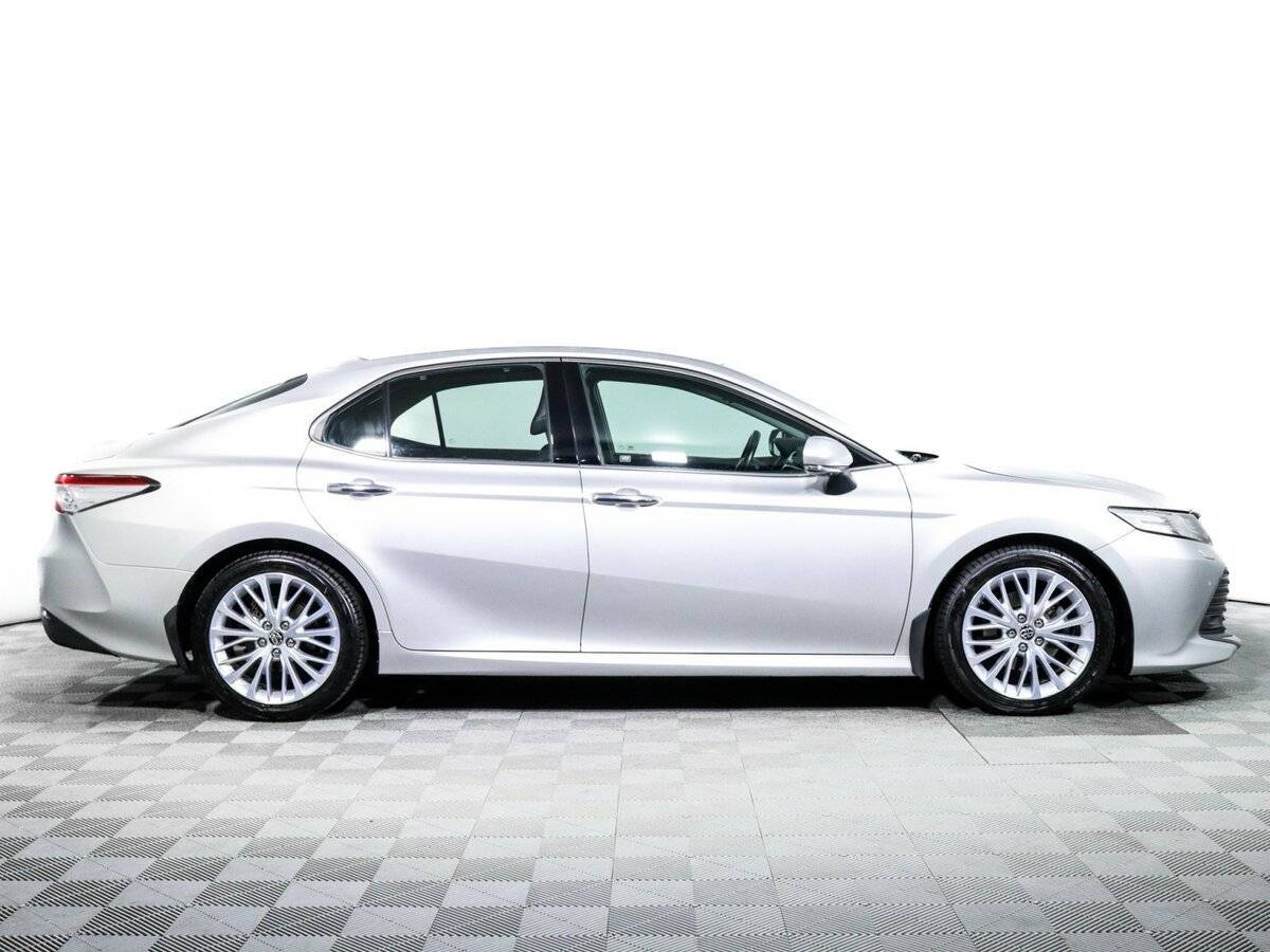 Купить Toyota Camry с пробегом. Фото: #3