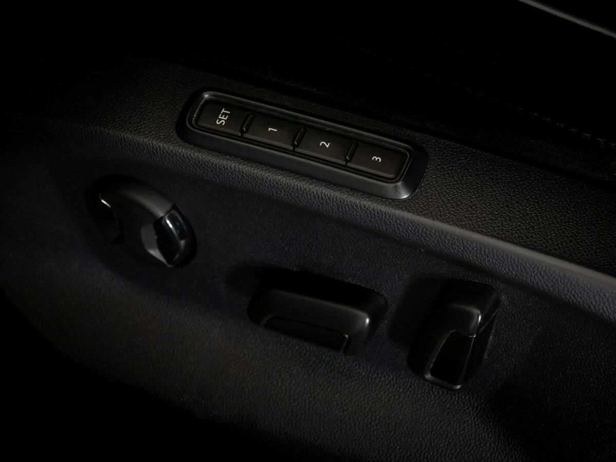 Купить Volkswagen Tiguan с пробегом. Фото: #21