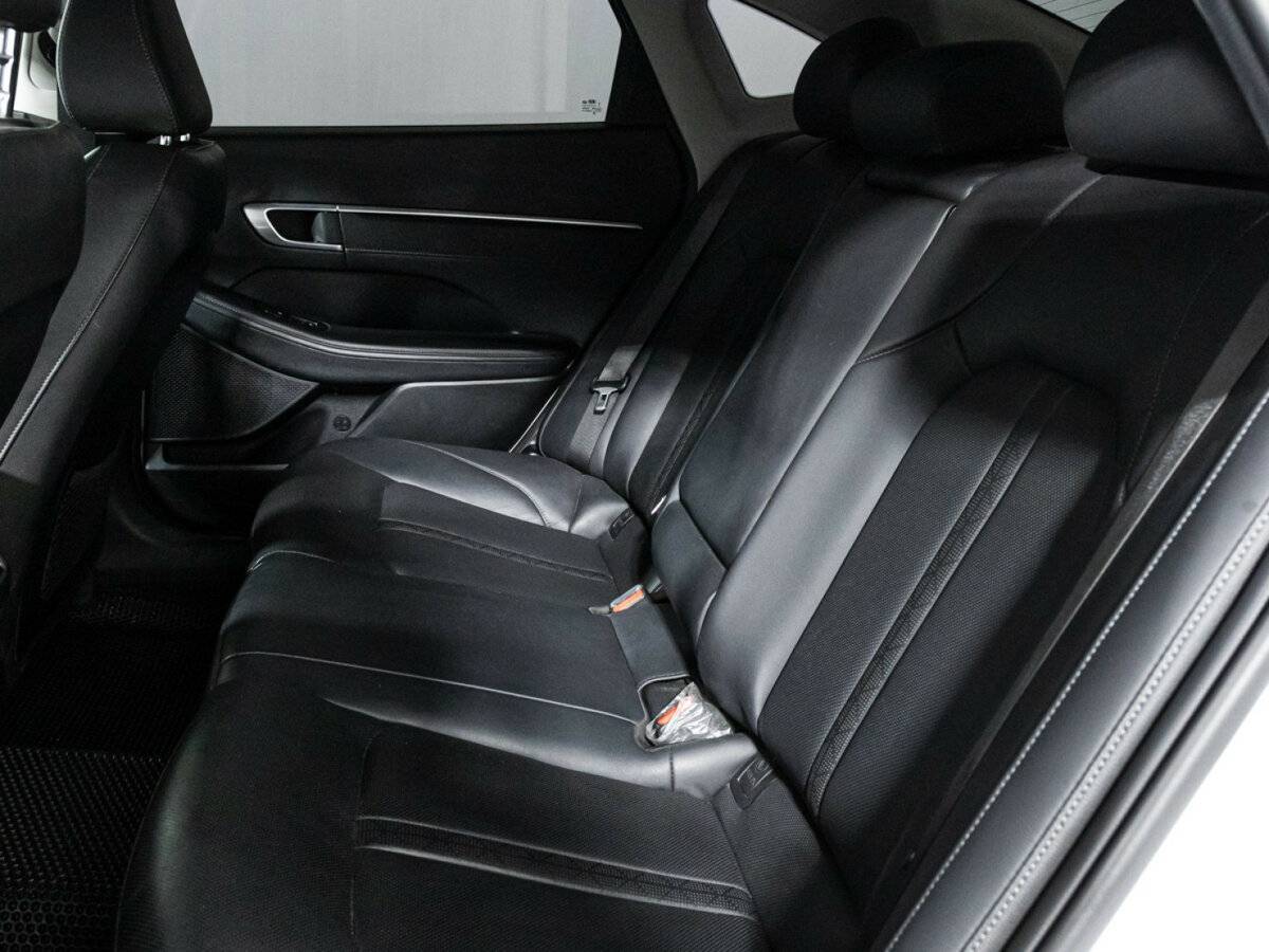 Купить Hyundai Sonata с пробегом. Фото: #9