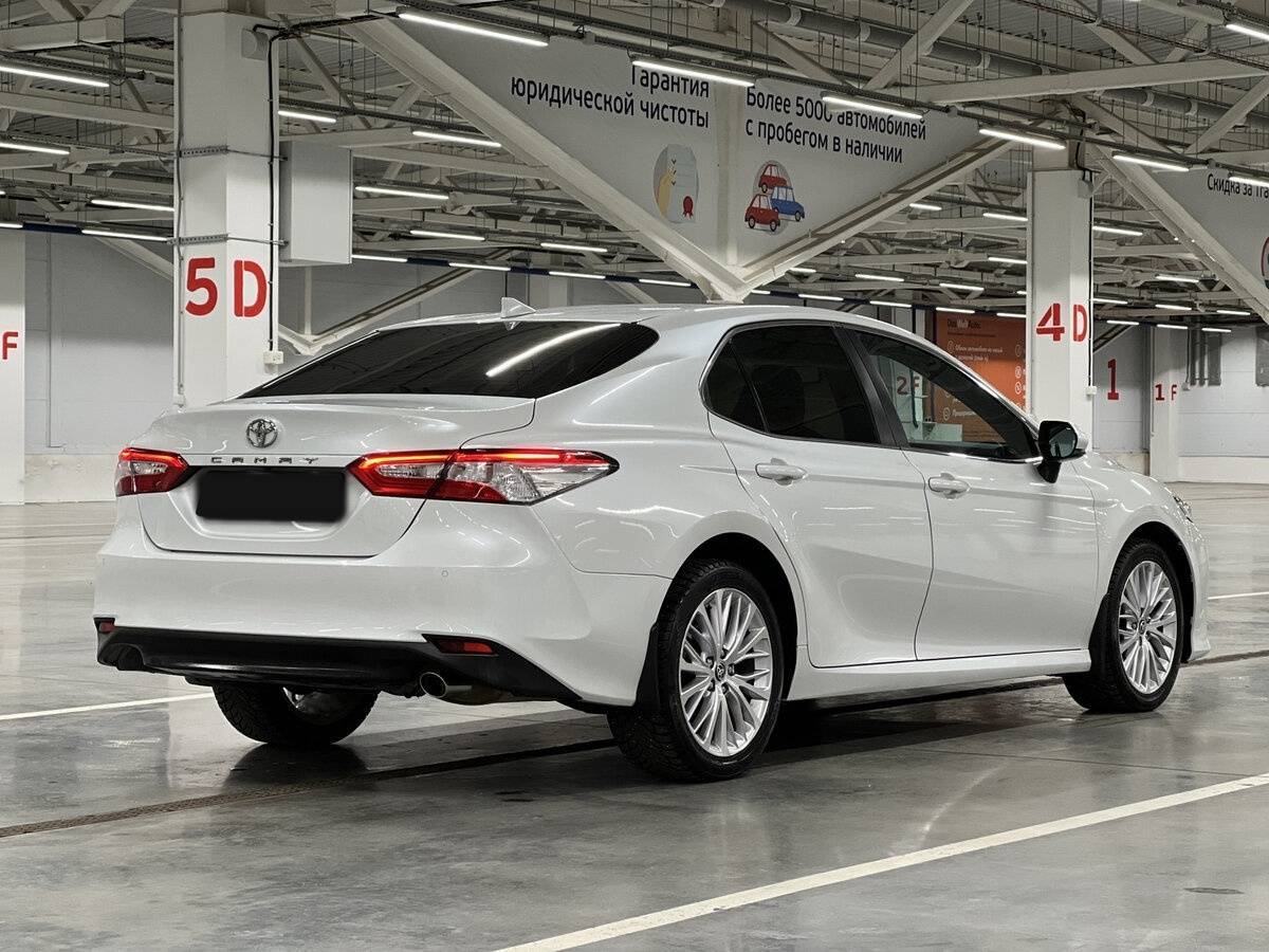 Купить Toyota Camry с пробегом. Фото: #4