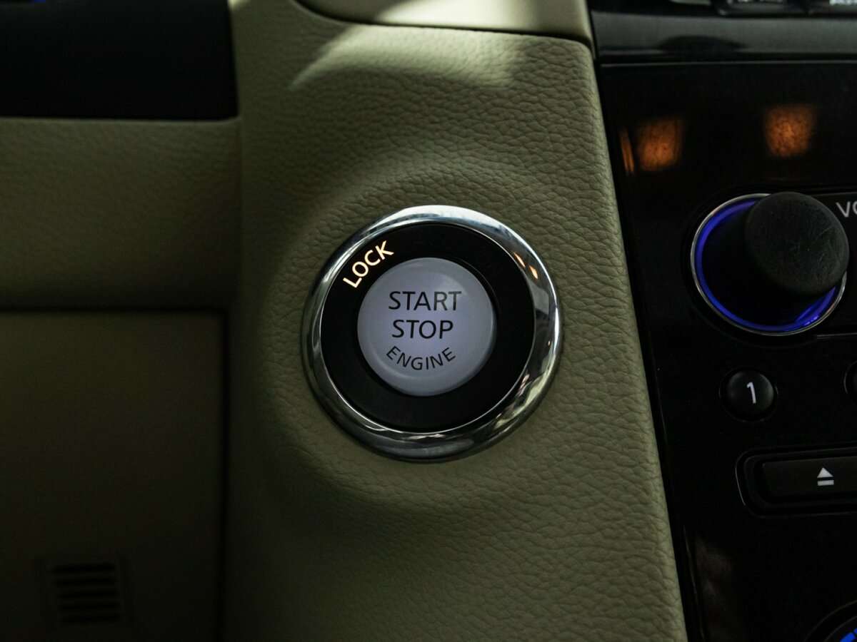 Купить Infiniti FX с пробегом. Фото: #26