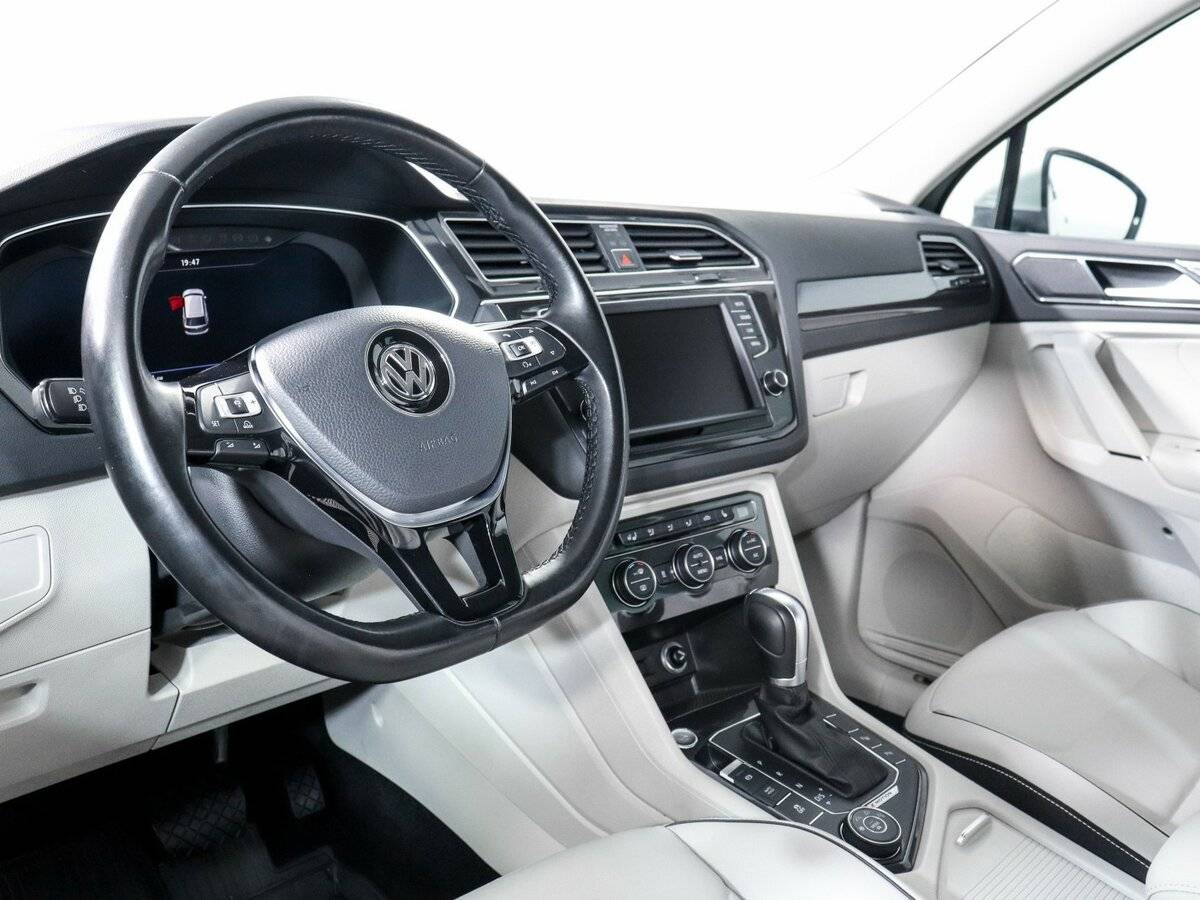 Купить Volkswagen Tiguan с пробегом. Фото: #13