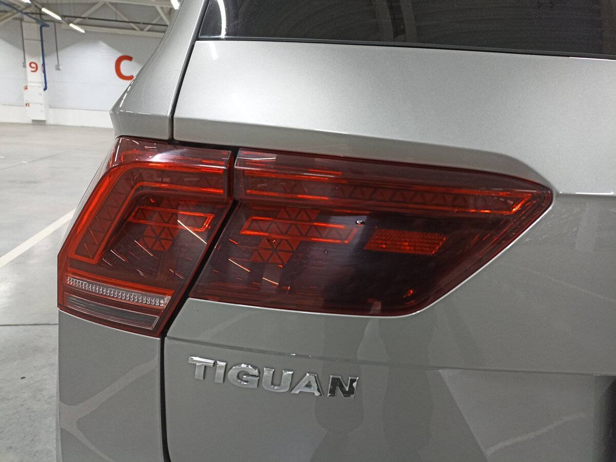 Купить Volkswagen Tiguan с пробегом. Фото: #8