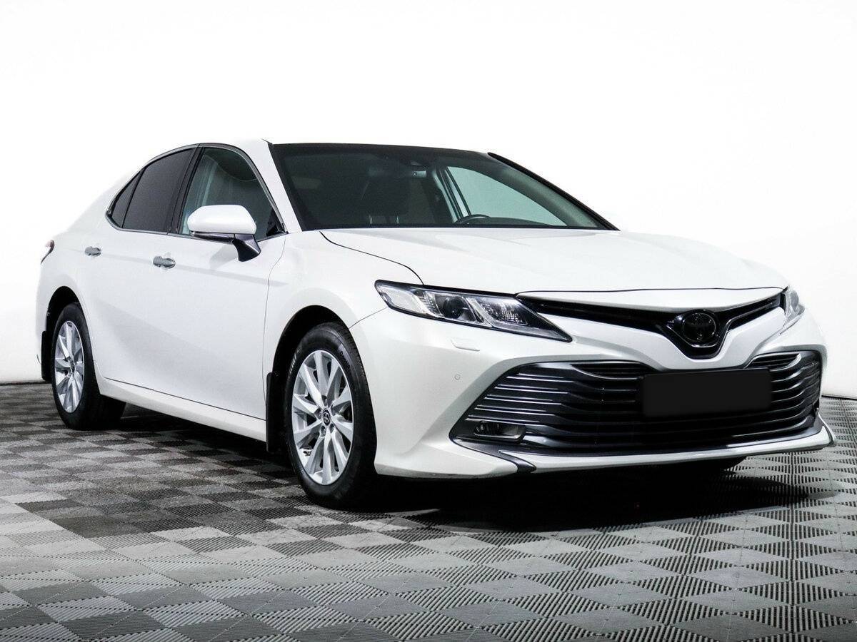 Купить Toyota Camry с пробегом. Фото: #2