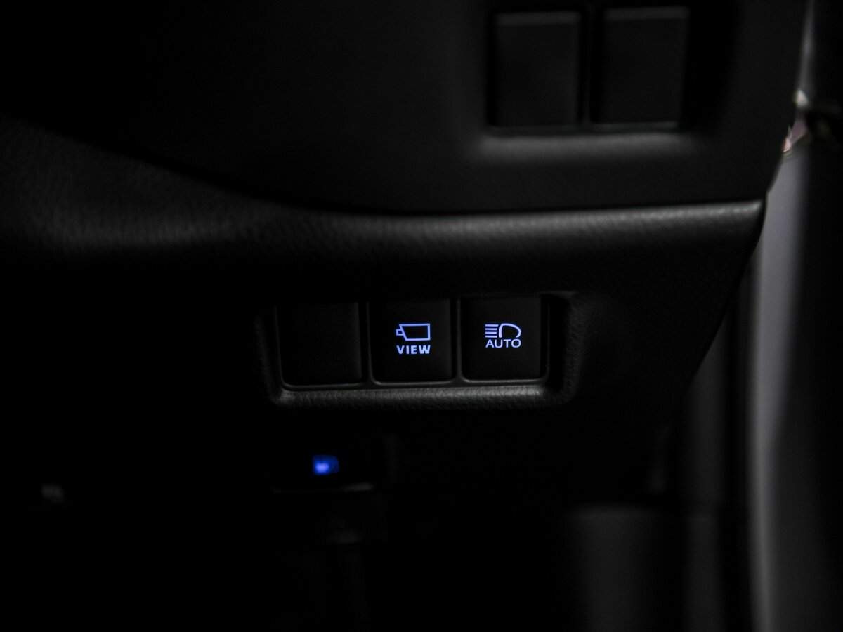 Купить Toyota C-HR с пробегом. Фото: #16