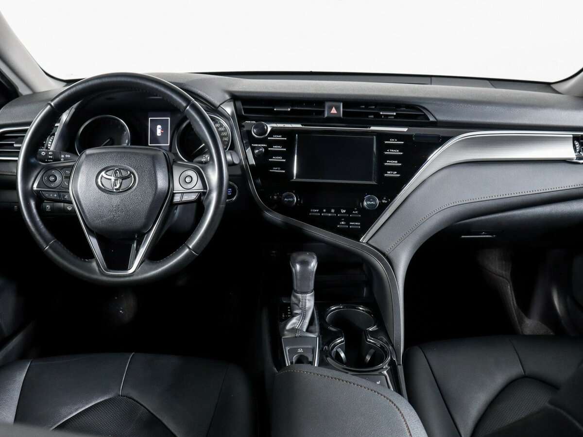 Купить Toyota Camry с пробегом. Фото: #8