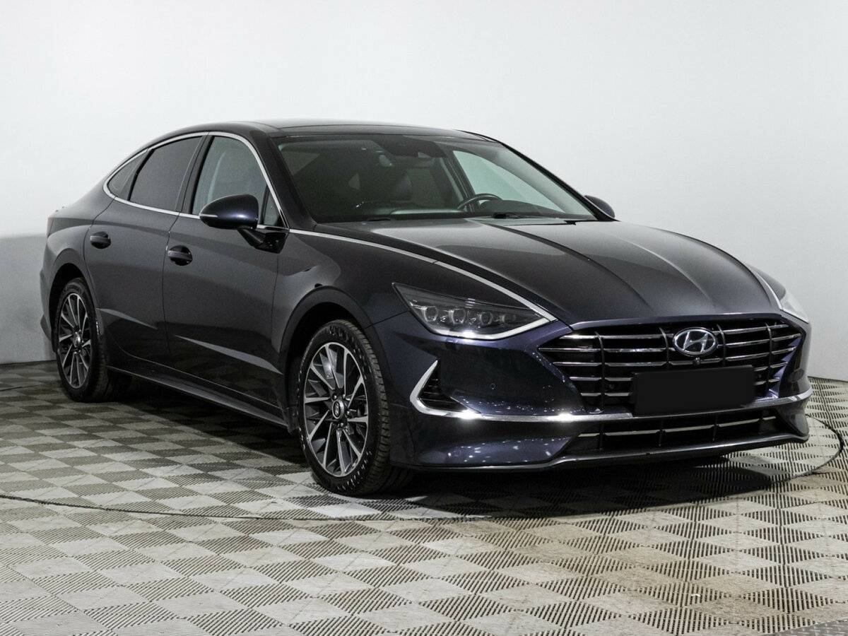 Купить Hyundai Sonata с пробегом. Фото: #2