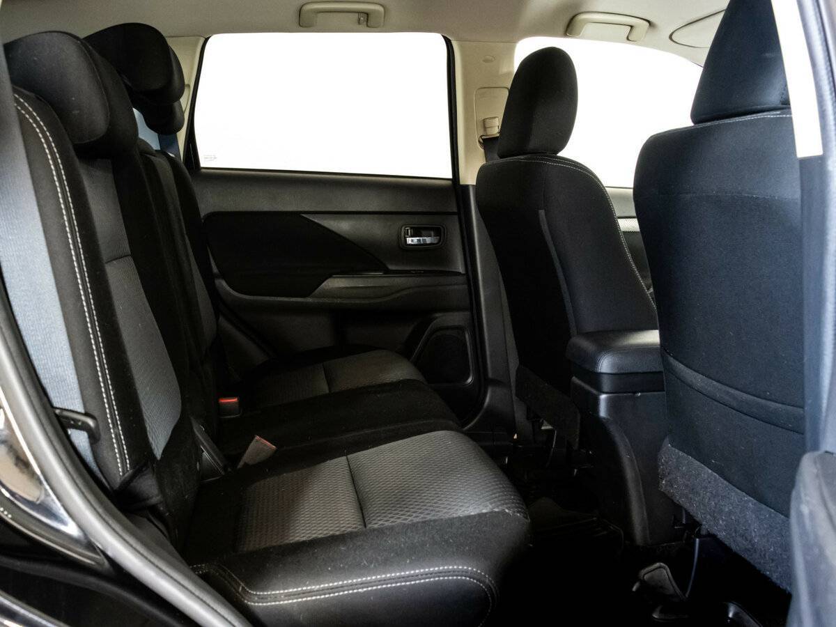 Купить Mitsubishi Outlander с пробегом. Фото: #13