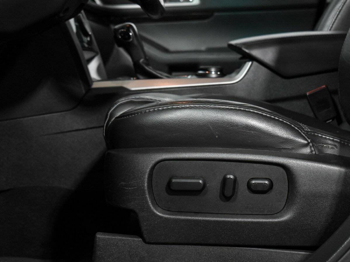 Купить Ford Explorer с пробегом. Фото: #8