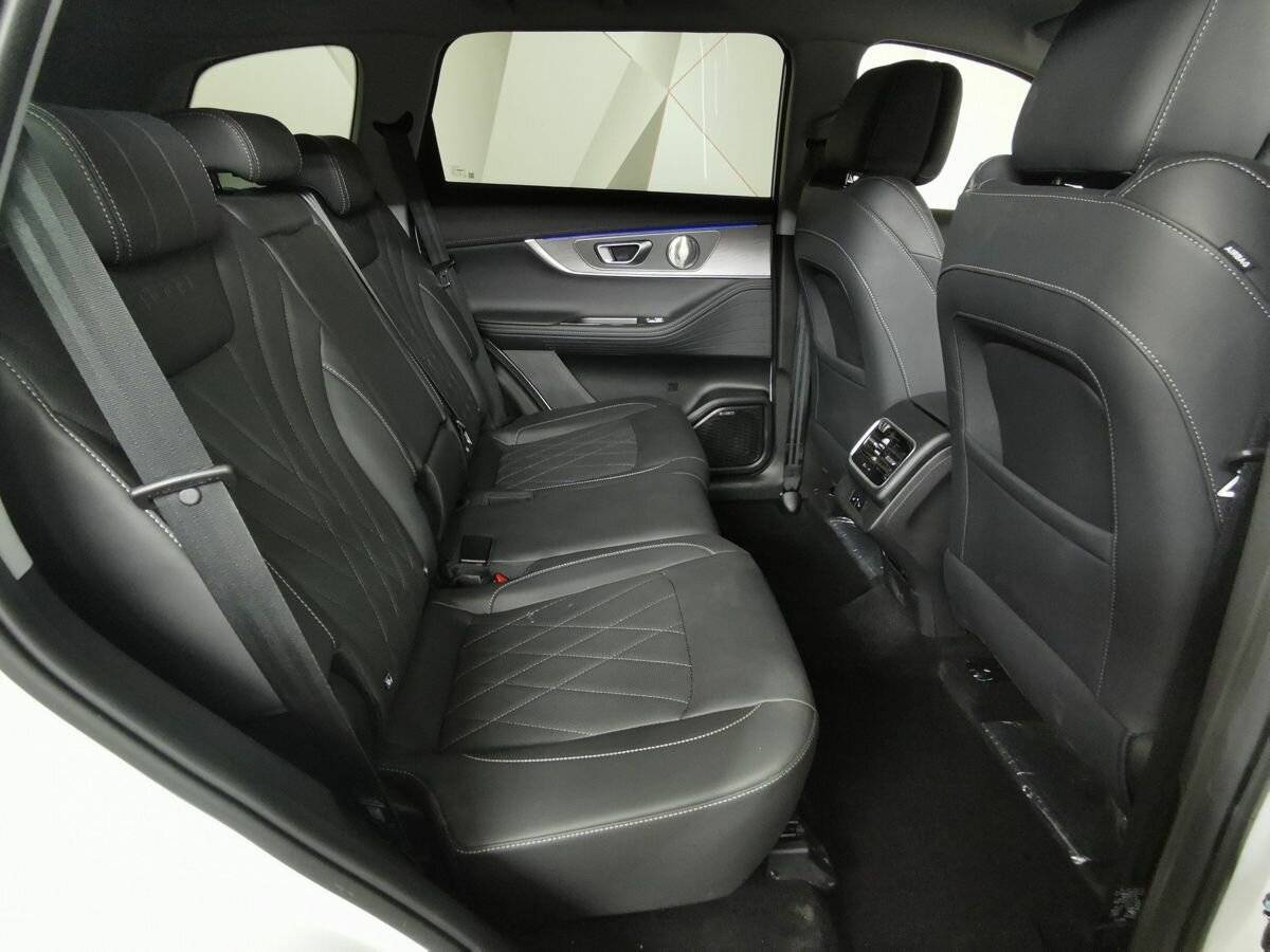 Купить Chery Tiggo 8 Pro Max с пробегом. Фото: #11