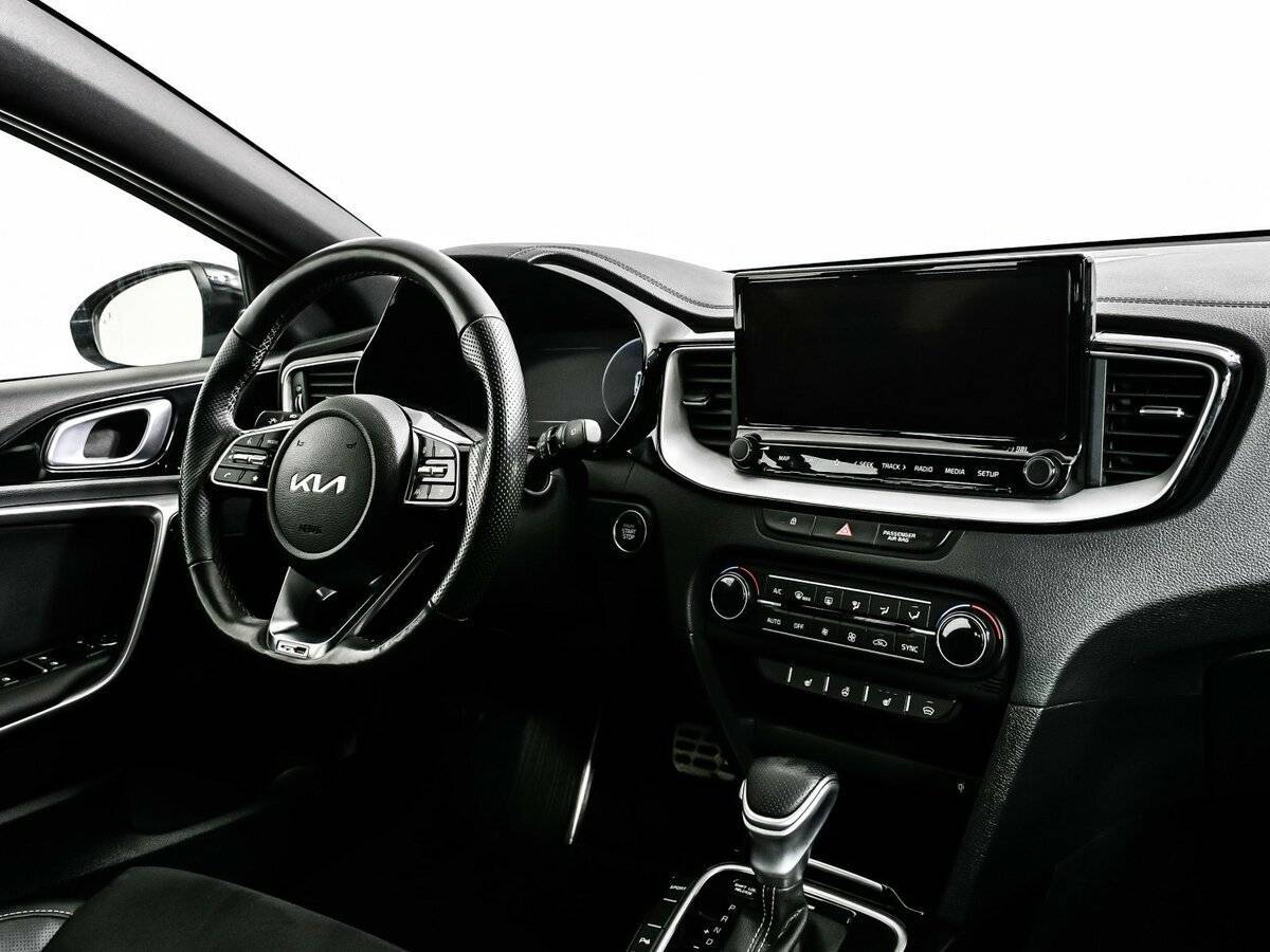 Купить Kia Ceed с пробегом. Фото: #8