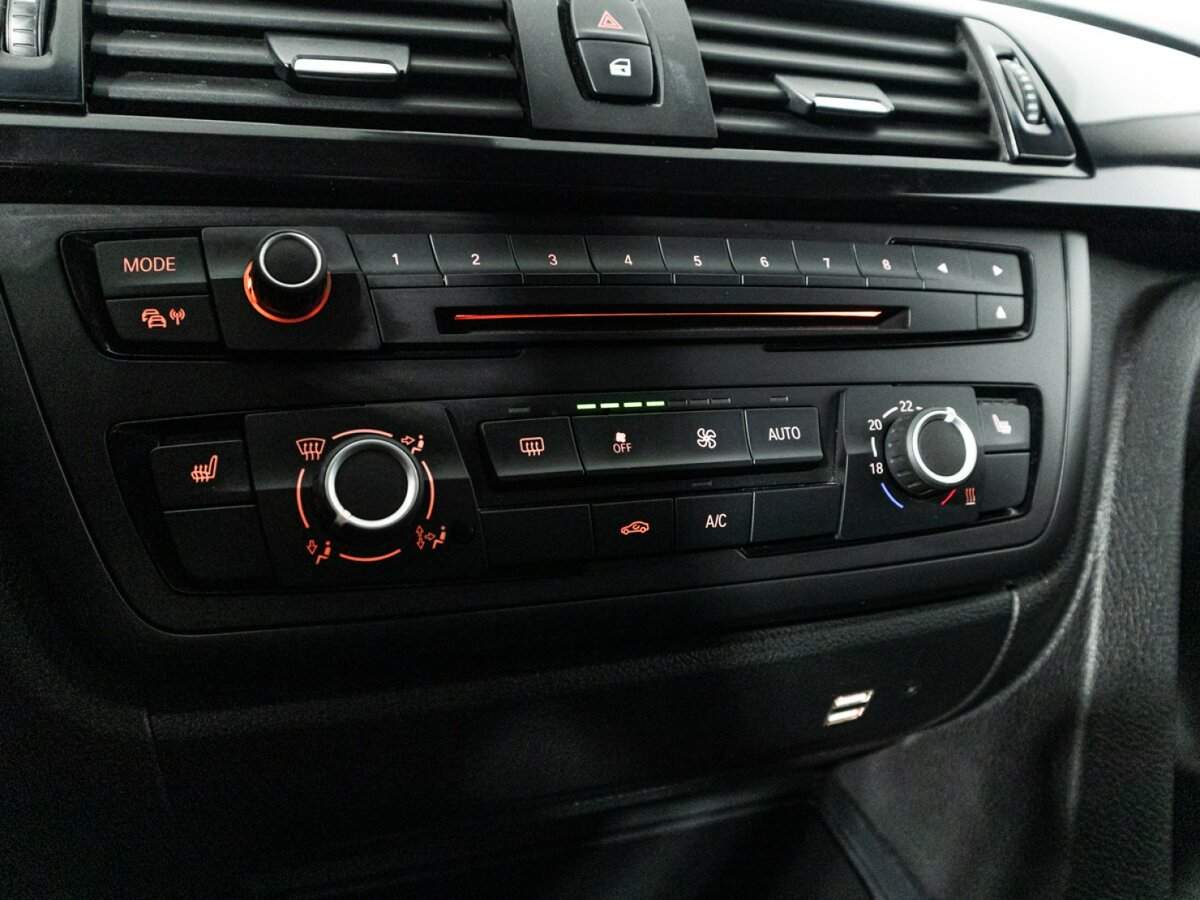 Купить BMW 3 серии с пробегом. Фото: #19