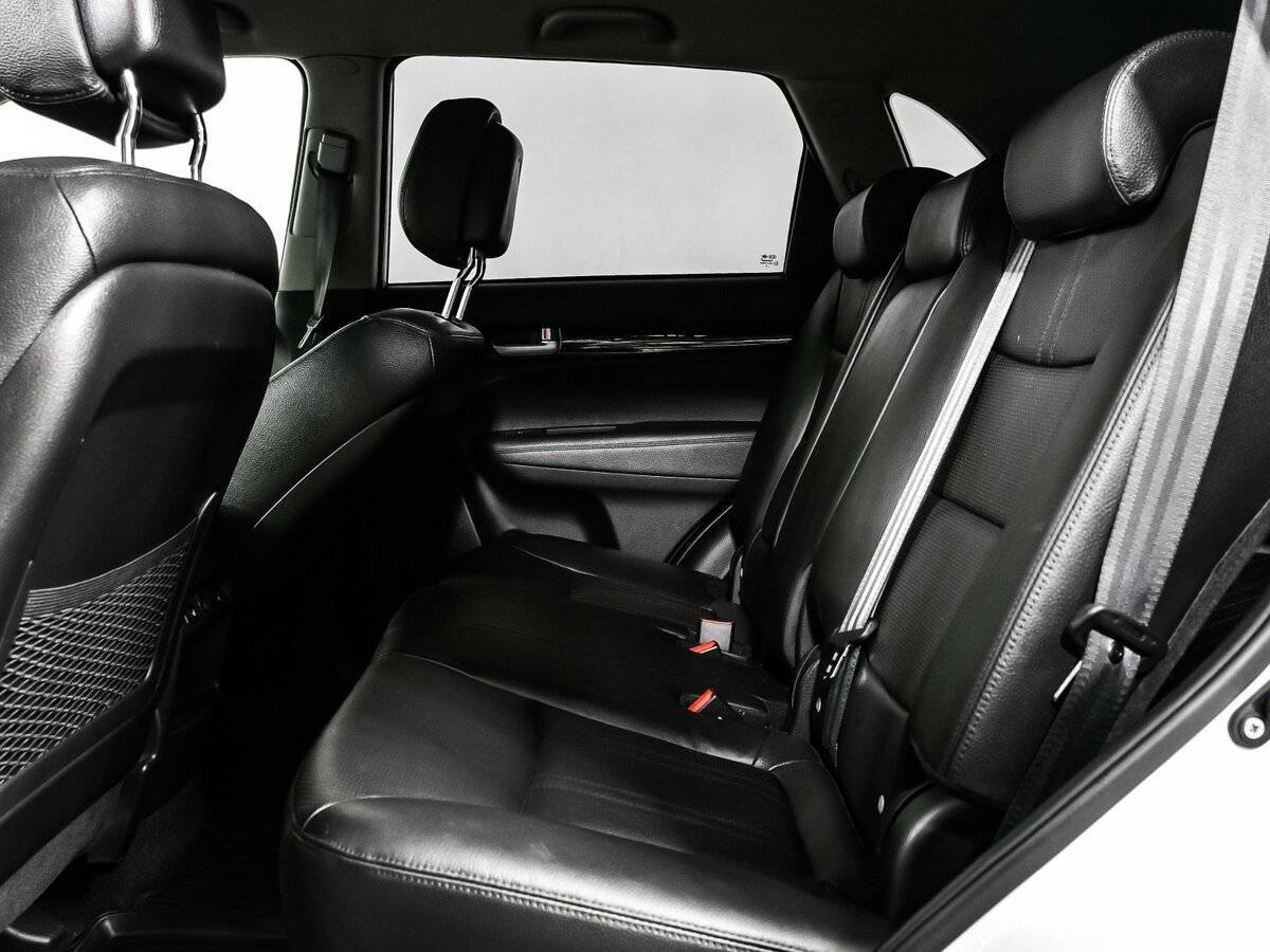 Купить Kia Sorento с пробегом. Фото: #11