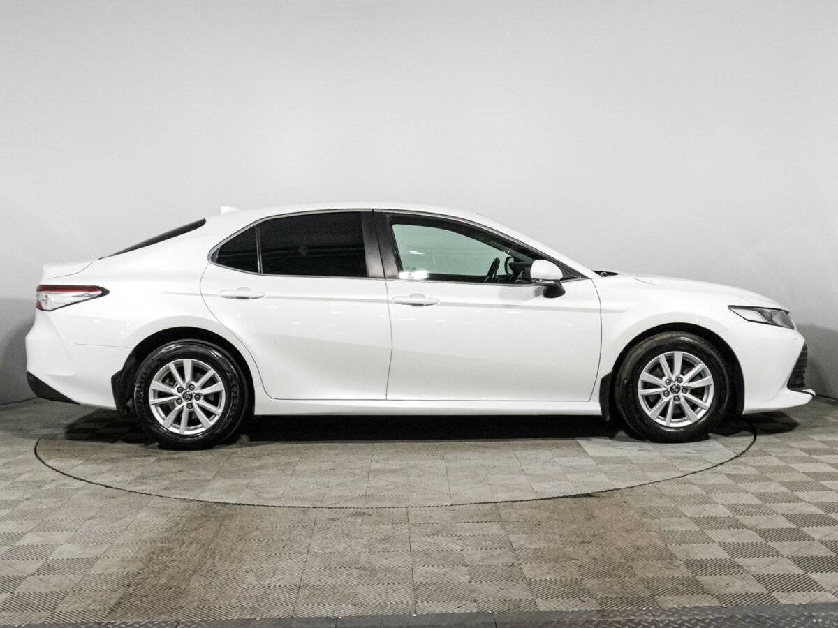 Купить Toyota Camry с пробегом. Фото: #3