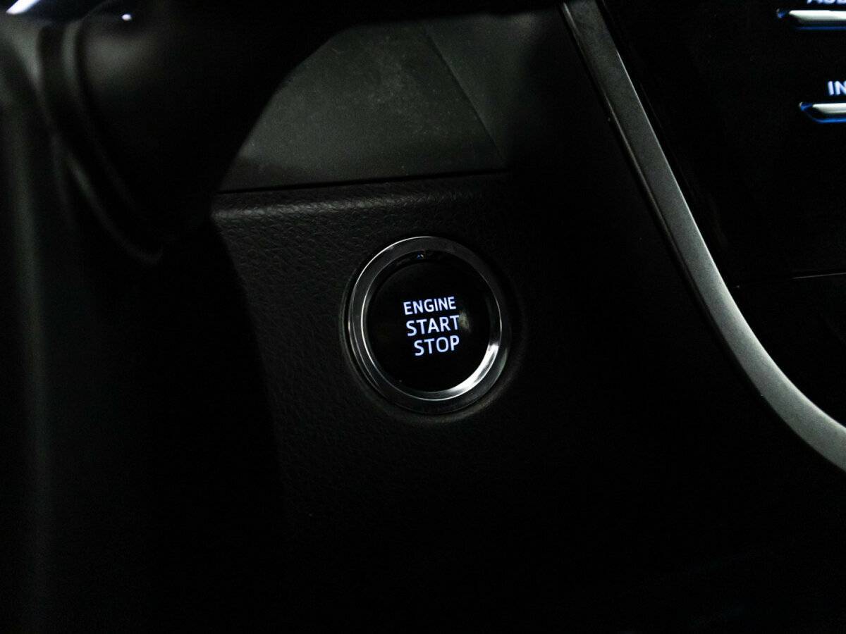 Купить Toyota Camry с пробегом. Фото: #18