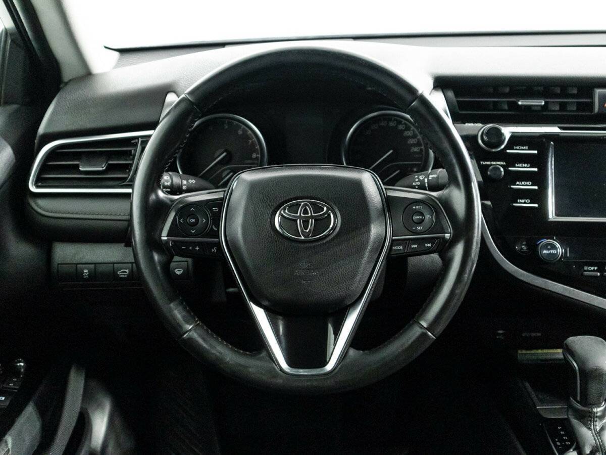 Купить Toyota Camry с пробегом. Фото: #19