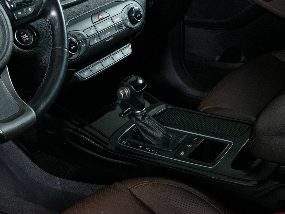 Купить Kia Sorento с пробегом. Фото: #16