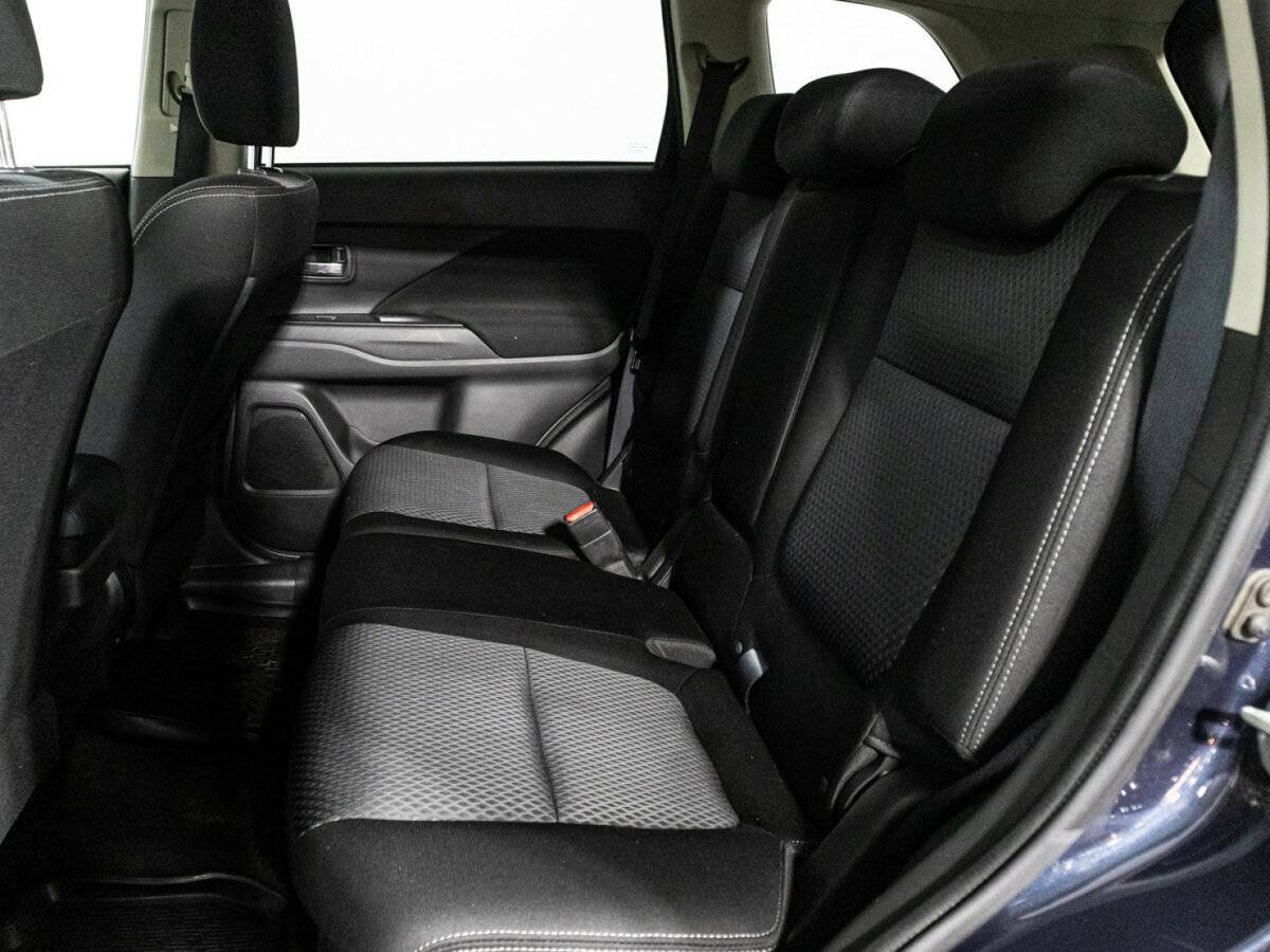 Купить Mitsubishi Outlander с пробегом. Фото: #9