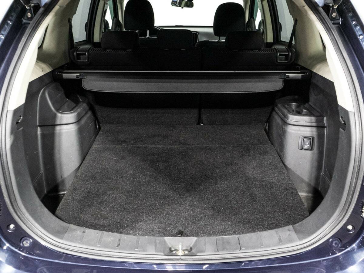 Купить Mitsubishi Outlander с пробегом. Фото: #20