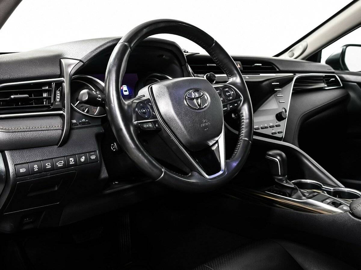 Купить Toyota Camry с пробегом. Фото: #11