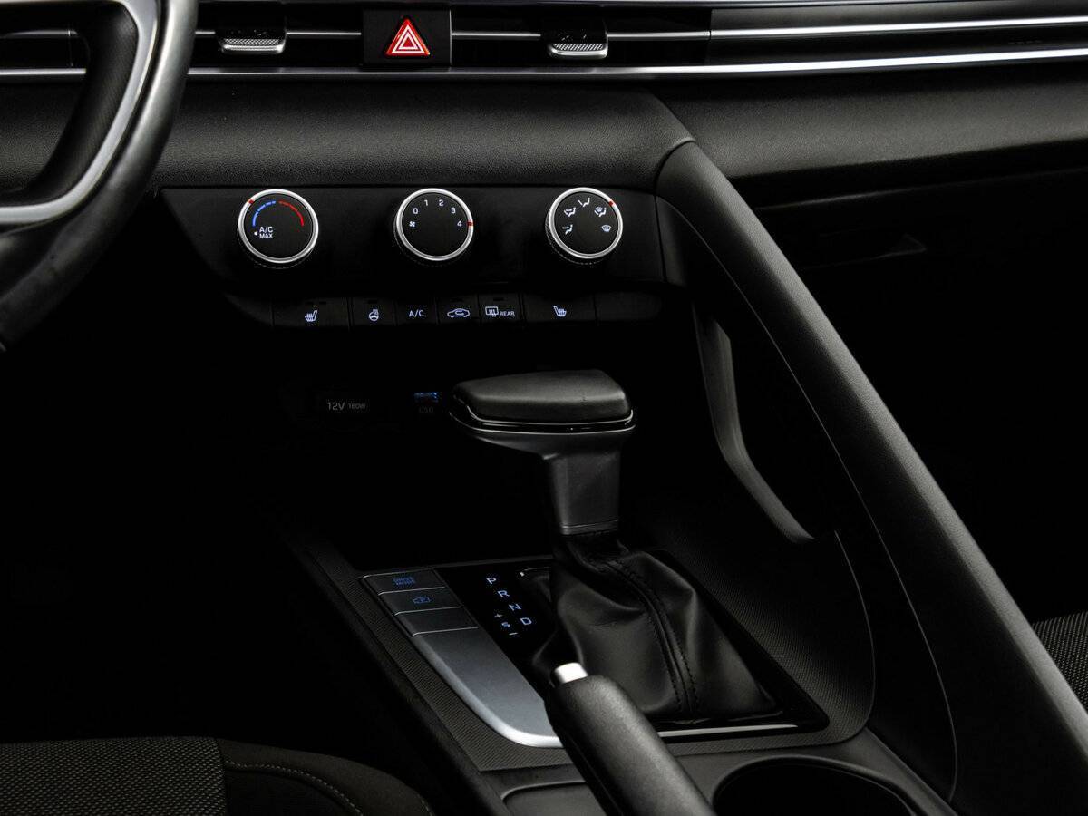 Купить Hyundai Elantra с пробегом. Фото: #14