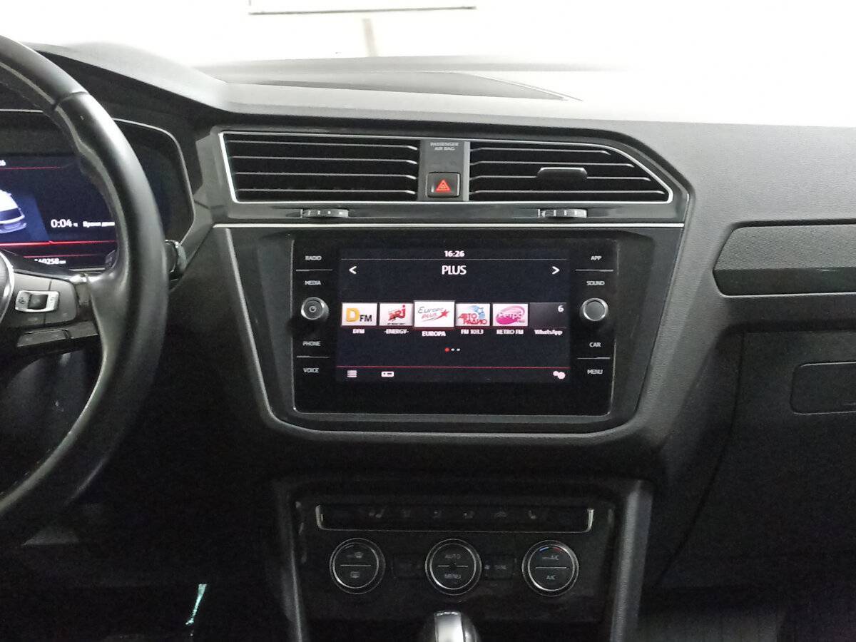 Купить Volkswagen Tiguan с пробегом. Фото: #14