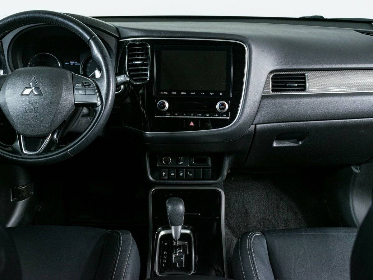 Купить Mitsubishi Outlander с пробегом. Фото: #11