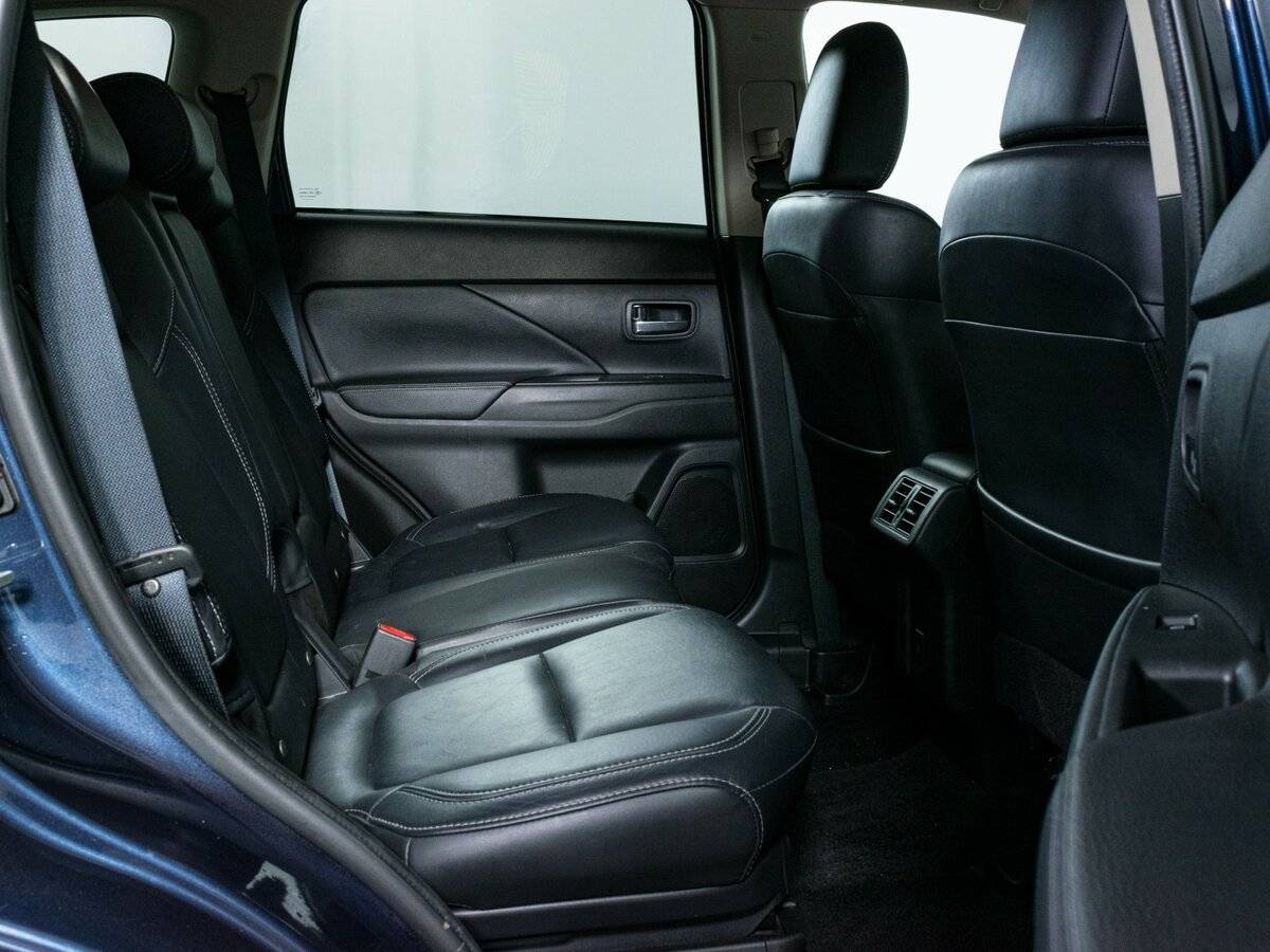 Купить Mitsubishi Outlander с пробегом. Фото: #12