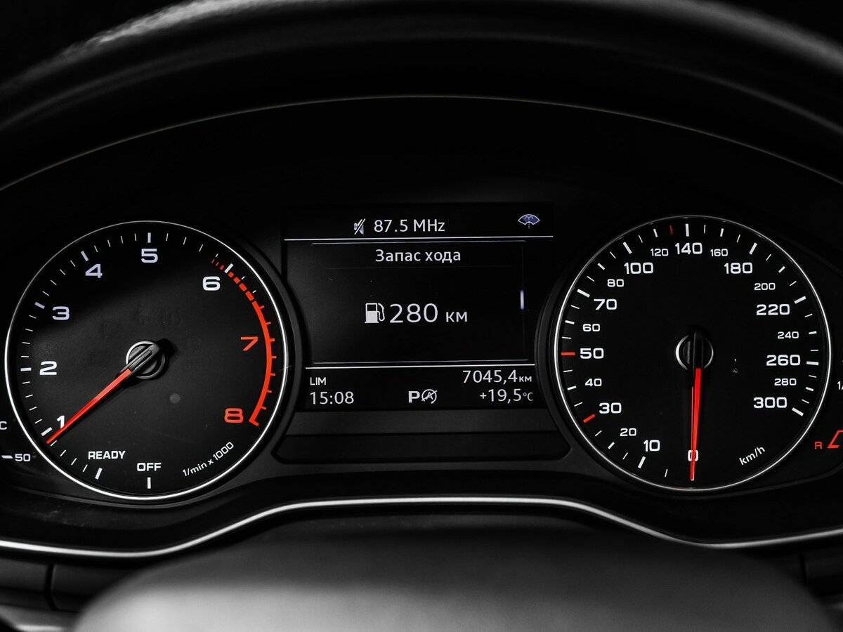 Купить Audi A4 с пробегом. Фото: #9