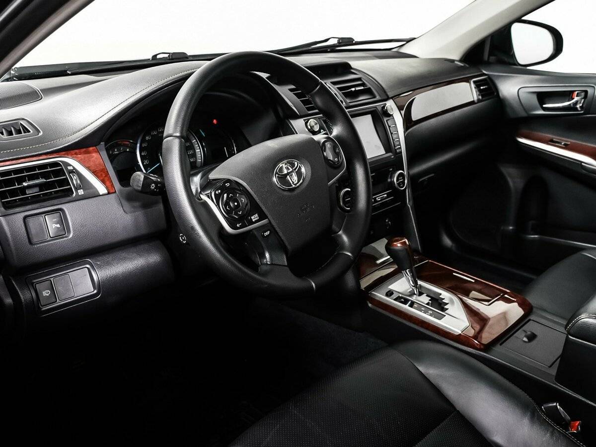 Купить Toyota Camry с пробегом. Фото: #11