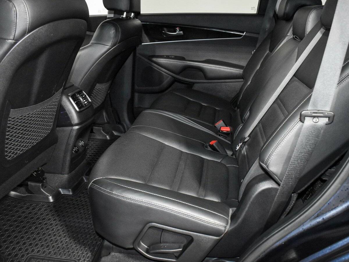 Купить Kia Sorento с пробегом. Фото: #9