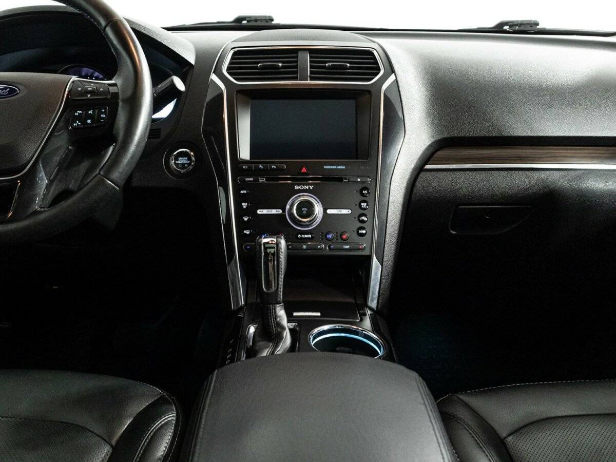 Купить Ford Explorer с пробегом. Фото: #11