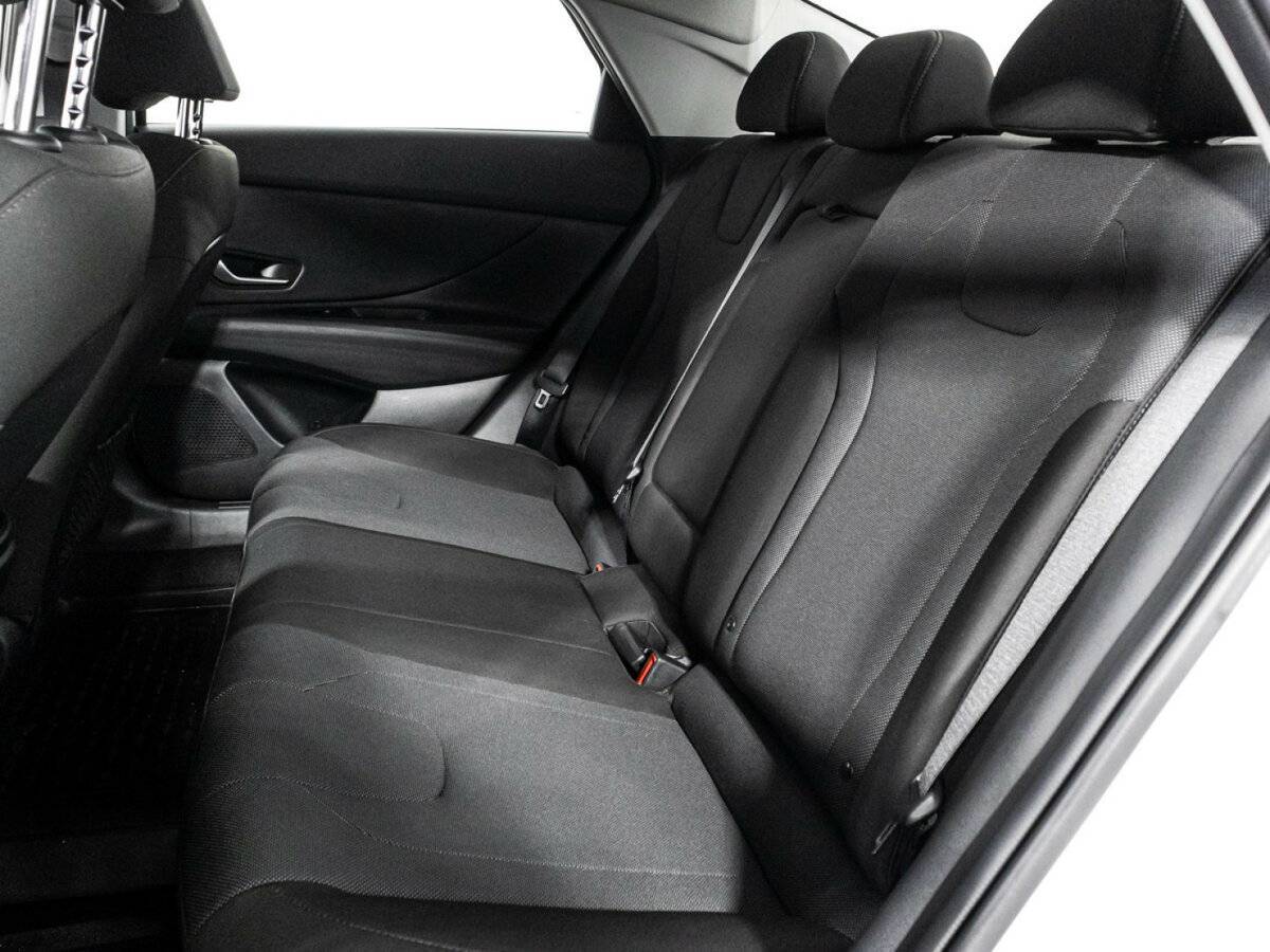 Купить Hyundai Elantra с пробегом. Фото: #9