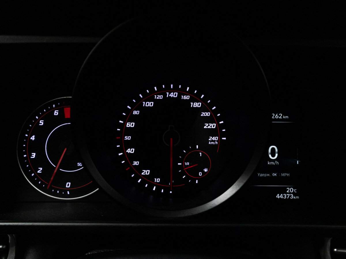 Купить Hyundai Elantra с пробегом. Фото: #11